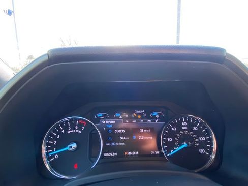 Used 2021 Ford Expedition XLT AWD/4WD image 25