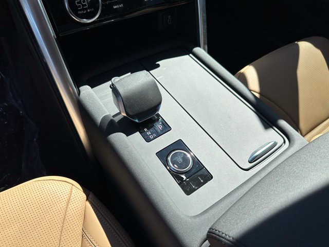 New 2026 Land Rover Discovery Limited Edition AWD/4WD image 11