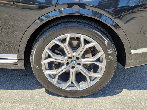 Used 2024 BMW X7 xDrive40i image 29