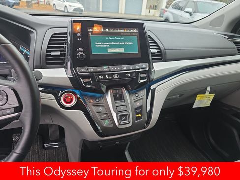 Used 2024 Honda Odyssey Touring image 29