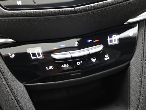 Used 2025 Cadillac XT5 Premium Luxury image 23