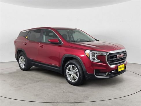 Used 2023 GMC Terrain SLE image 7