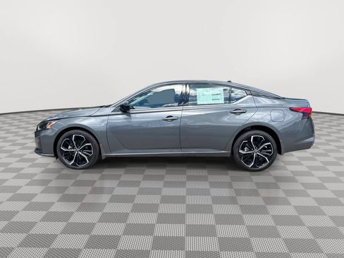 New 2026 Nissan Altima 2.5 SR AWD/4WD image 7