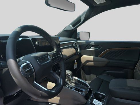 New 2026 GMC Canyon Denali AWD/4WD image 16