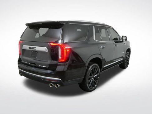 Used 2021 GMC Yukon Denali w/ Denali Premium Package AWD/4WD image 3