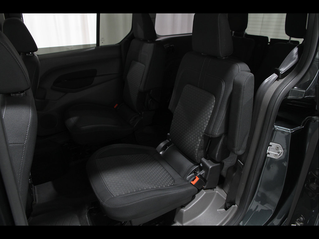 Used 2019 Ford Transit Connect XLT FWD image 17