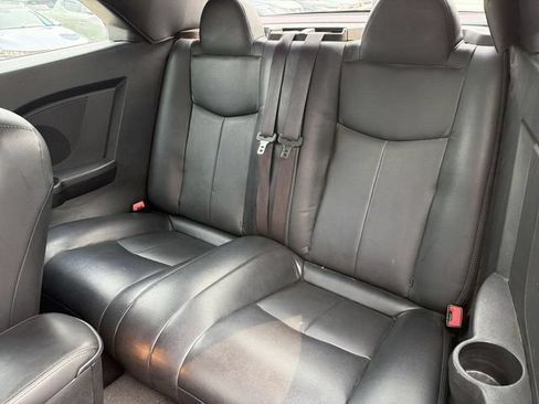 Used 2012 Chrysler 200 Touring FWD image 22