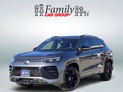 Certified 2025 Volkswagen Tiguan SE R-Line