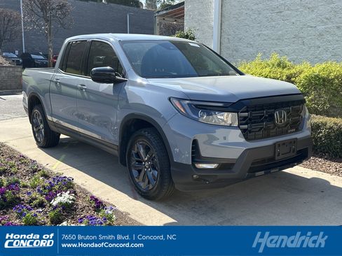 Certified 2025 Honda Ridgeline Sport image 1