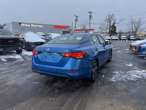 Used 2023 Nissan Sentra SV image 2