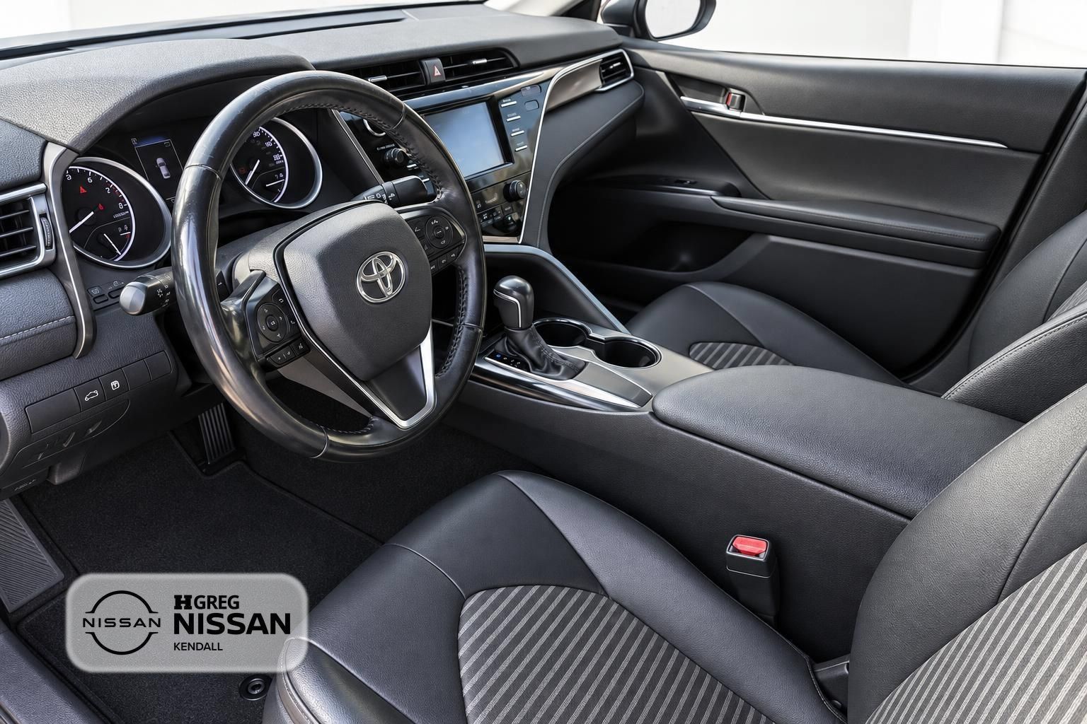 Used 2018 Toyota Camry SE FWD image 5