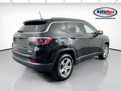 Used 2024 Jeep Compass Latitude AWD/4WD image 2