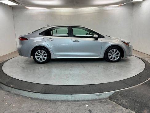 Used 2025 Toyota Corolla LE image 7