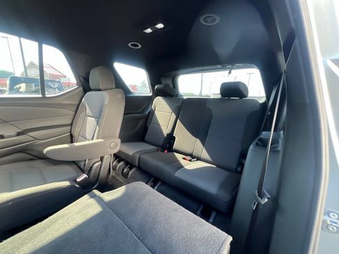 Used 2023 Chevrolet Traverse LT w/ LPO, Floor Liner Package AWD/4WD image 40