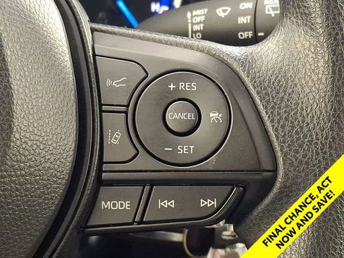 Certified 2025 Toyota RAV4 LE AWD/4WD image 27