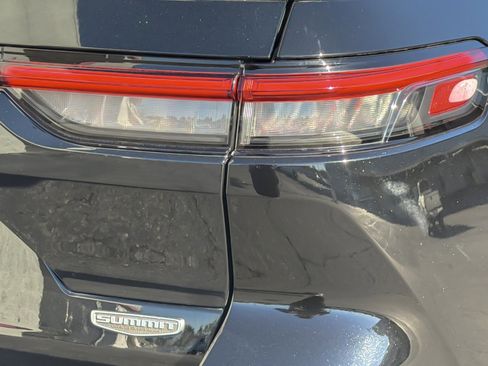 Used 2022 Jeep Grand Cherokee Summit image 27