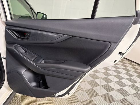 Used 2019 Subaru Crosstrek 2.0i w/ Eyesight System image 16