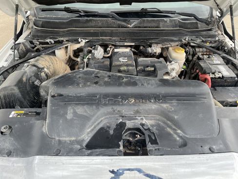 Used 2024 RAM 2500 Tradesman w/ Chrome Appearance Group AWD/4WD image 32