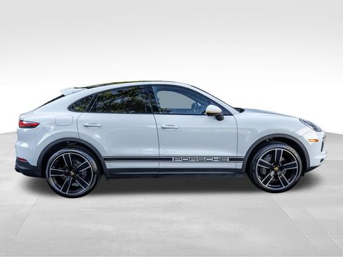 Used 2021 Porsche Cayenne Coupe AWD/4WD image 4