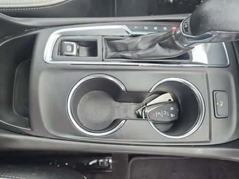 Used 2023 Chevrolet Equinox LT image 14