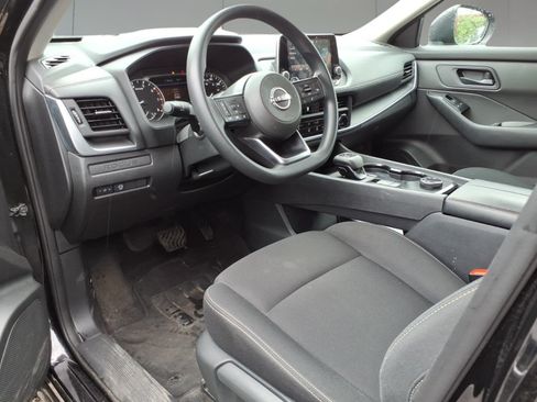 Used 2024 Nissan Rogue S AWD/4WD image 10