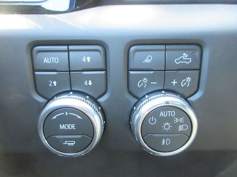 New 2026 GMC Sierra 2500 AT4 w/ AT4 Premium Plus Package AWD/4WD image 17