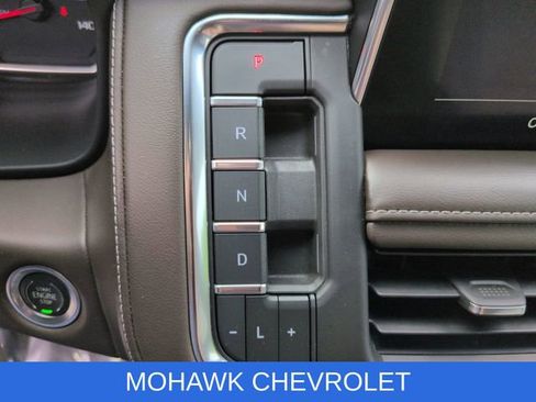 Used 2021 Chevrolet Tahoe Z71 AWD/4WD image 17