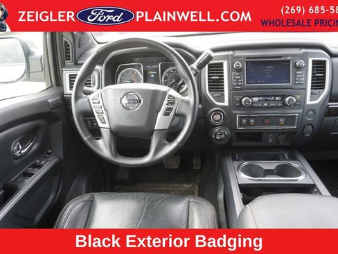 Used 2018 Nissan Titan SL w/ Midnight Edition image 12