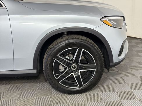 Used 2026 Mercedes-Benz GLC 300 4MATIC image 12