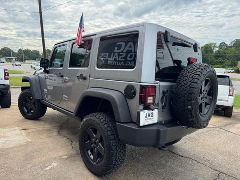 Used 2017 Jeep Wrangler Unlimited Sport AWD/4WD image 6