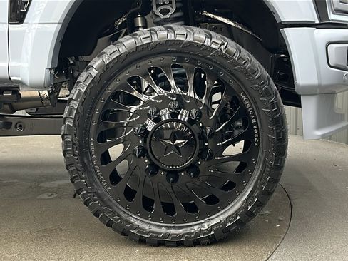 Used 2026 Ford F450 Platinum w/ Platinum Plus Package image 9