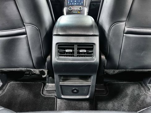 Used 2024 Ford Edge SEL image 21