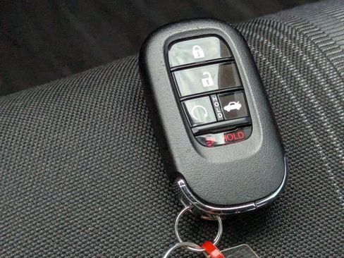 Used 2025 Honda Civic Sport image 27