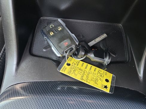 Used 2022 Chevrolet Colorado Z71 w/ Z71 Midnight Edition image 33