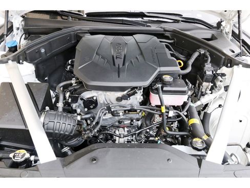 Used 2026 Genesis G70 2.5T image 11