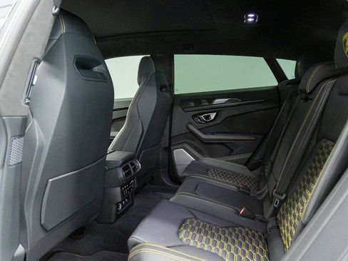 Used 2024 Lamborghini Urus S AWD/4WD image 46