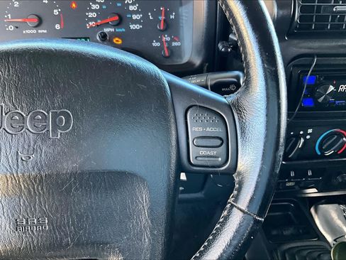 Used 2003 Jeep Wrangler X AWD/4WD image 24