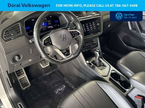 Certified 2022 Volkswagen Tiguan SE R-Line FWD image 12