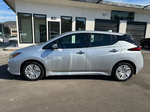 Used 2025 Nissan Leaf S FWD image 8