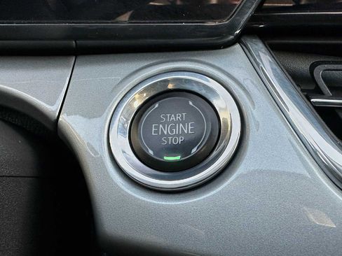 Used 2025 Chevrolet Trax LT w/ LT Convenience Package image 33