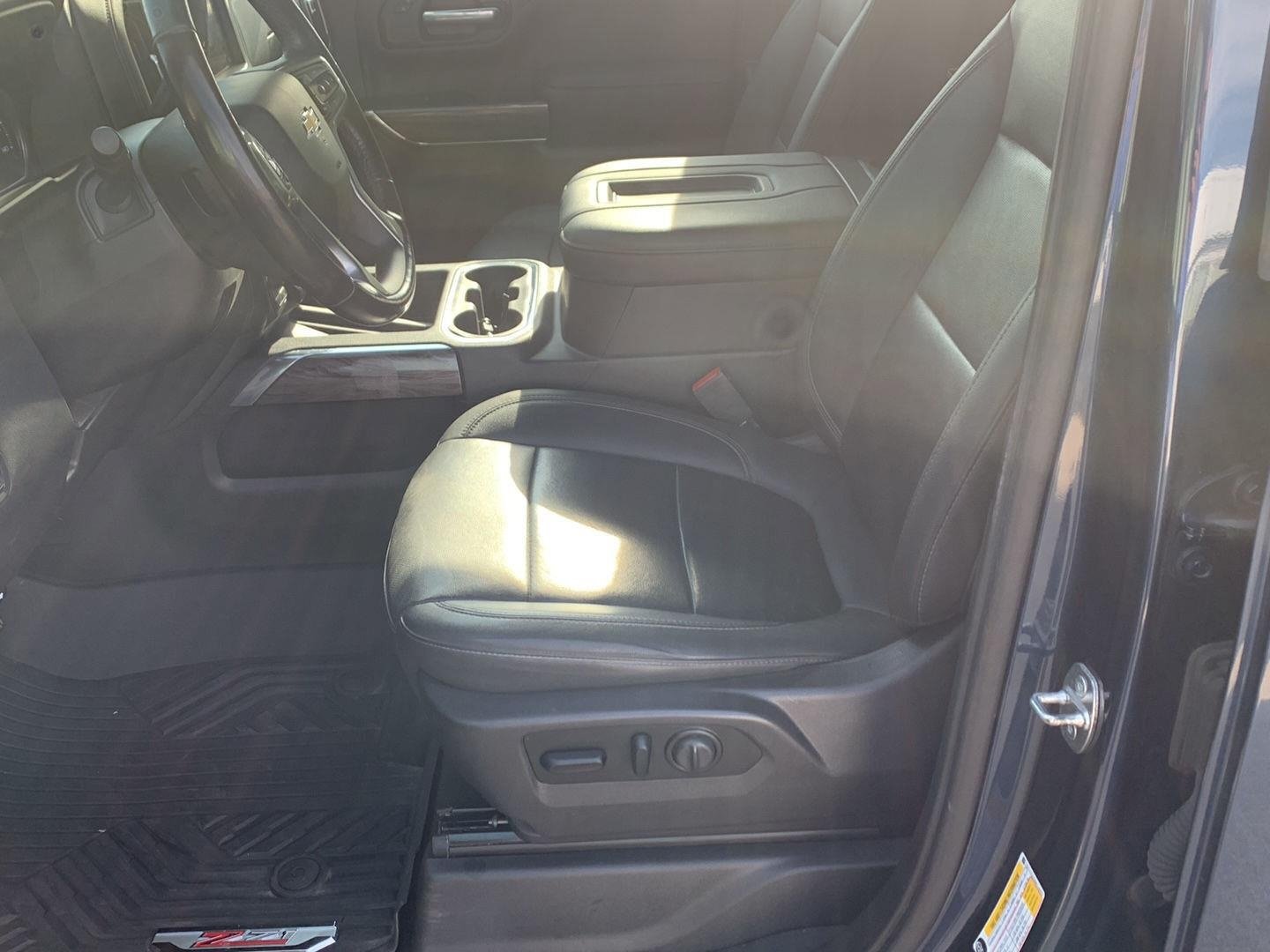 Used 2021 Chevrolet Silverado 1500 LTZ AWD/4WD image 19