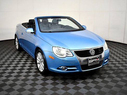 Used 2008 Volkswagen Eos 2.0T image 4