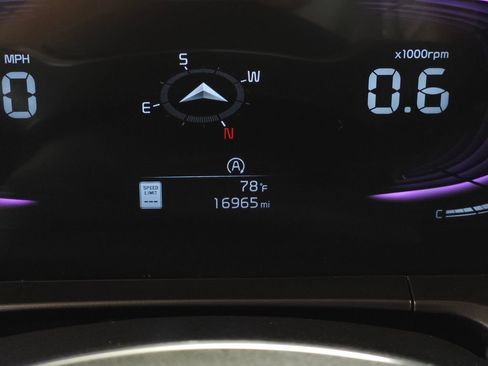 Used 2025 Kia Telluride LX FWD image 20