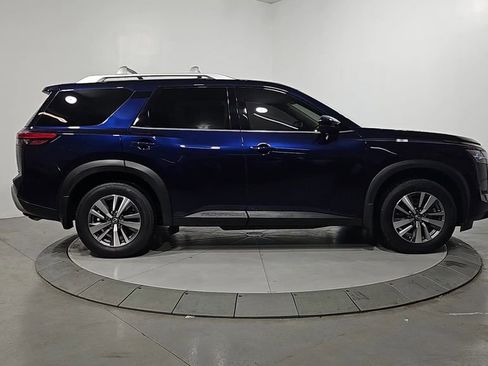 Certified 2022 Nissan Pathfinder SL image 8