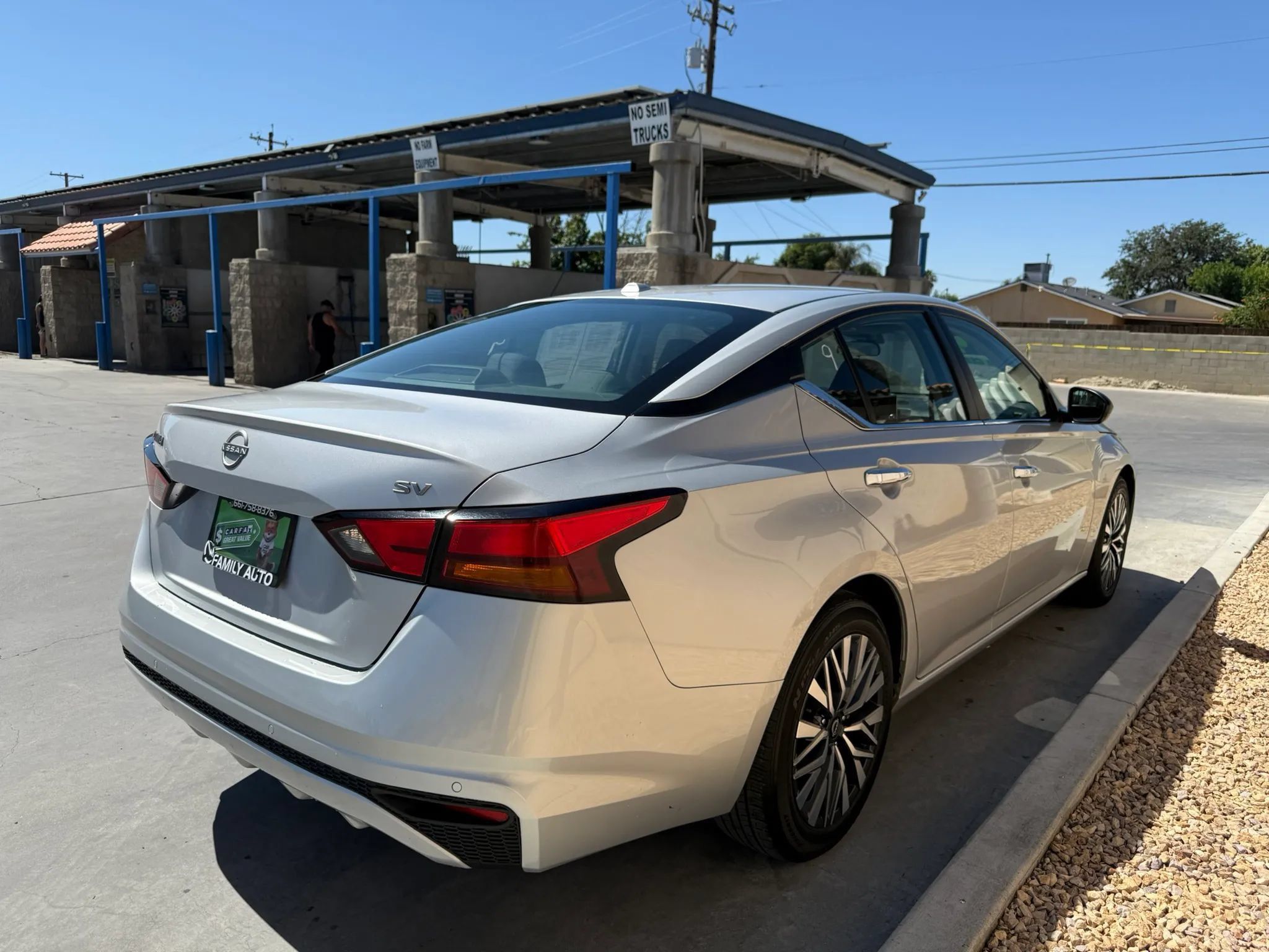 Used 2024 Nissan Altima 2.5 SV FWD image 4