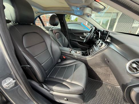 Used 2017 Mercedes-Benz C 300 4MATIC Sedan image 33