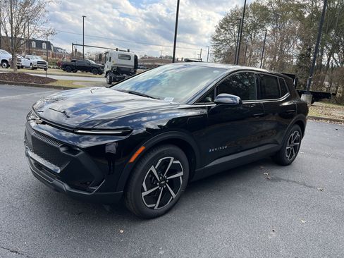 New 2026 Chevrolet Equinox EV LT image 6