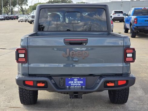 Used 2026 Jeep Gladiator Mojave AWD/4WD image 8