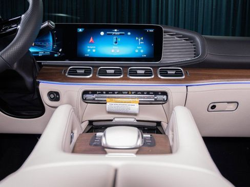 New 2026 Mercedes-Benz GLE 53 AMG 4MATIC image 21