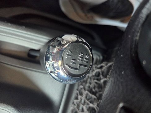 Used 2017 Jeep Wrangler Unlimited Sahara w/ Connectivity Group image 24